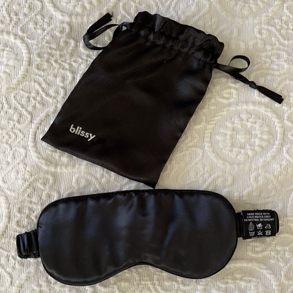 NEW Blissy Black pure silk eye mask